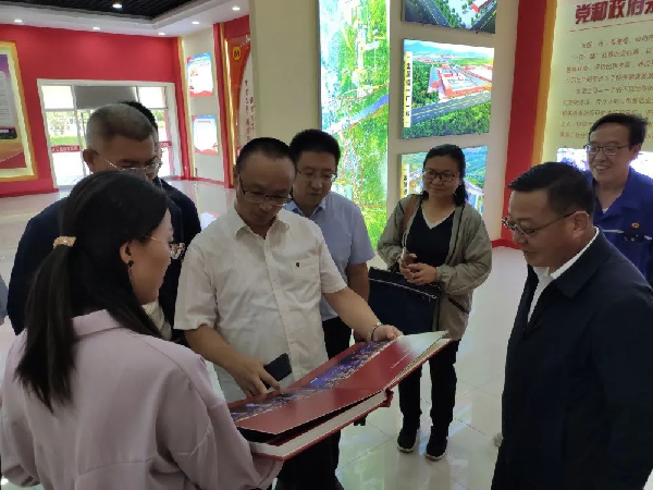 法律咨询专家进企业纾困惠企