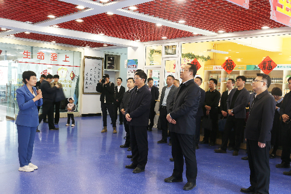 深入长城花园社区调研法治家园建设情况